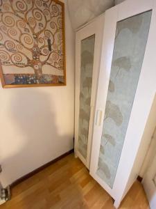 SpazioViola appartamento intimo boho style uno spazio magico per lenergia che si respira in un palazzo della vecchia Bologna Qui nulla è perfetto ma tutto racconta No Wi-Fi No aria condizionata