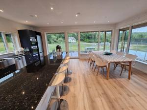 Luxury 3 Bedroom Modern House in Nature