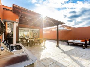 Elegant Villa Paola Private Heated Pool