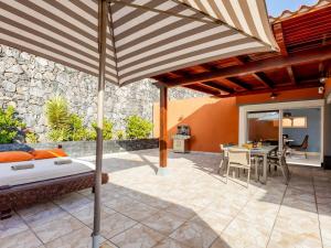 Elegant Villa Paola Private Heated Pool