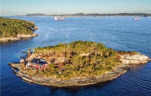Stunning Home In Ågotnes With Kitchen