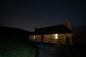 Tigh Lachie, Marys Thatched Cottages, Elgol, Isle of Skye