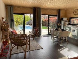 Maisons de vacances Charmant Studio en Bois : photos des chambres
