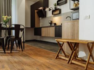 Central 8 Apartment - New Building & Parking