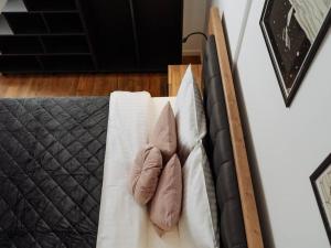 Central 8 Apartment - New Building & Parking