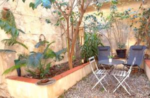 Appart Aix sauna jacuzzi balneo spa privatifs hyper centre historique cour intérieur