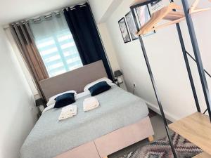 HighEnd 5BDR NewApt wBreathtaking Acropolis View