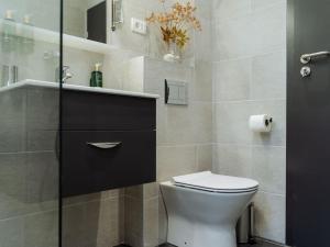 Central 10 Apartment - New Building & Parking