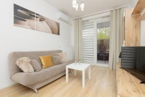 Apartment with AC Warsaw Mokotów Business Centre by Renters