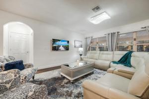 Large Pool, Large Lanai, Large Yard, Private Beach, Sleeps 16! - A Grand Oasis