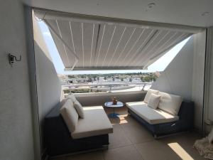 Appartement 323, Port Ambonne