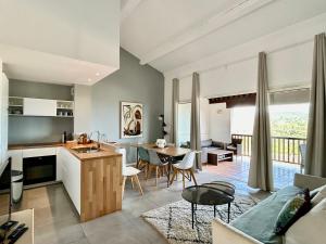 Les Restanques Cabrière 3123 vue mer 3 chambres
