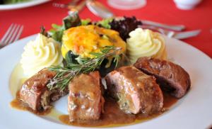 Cresta Thapama Hotel