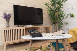 RB - Urban loft retreat, comfort & good location