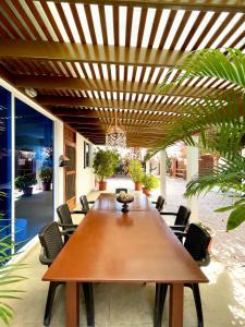 Casa con piscina privada y salida a la playa