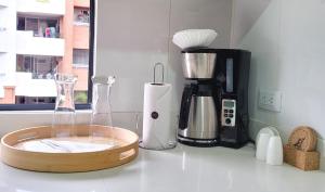 New Luxury 3 Bedroom Apartment in Great Area.