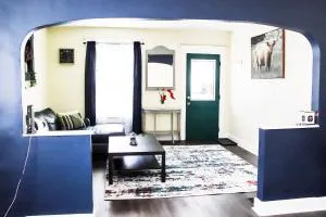 Cozy City Retreat Near Downtown Indianapolis- Private Bedroom - Beech Grove