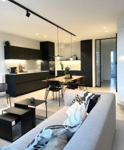 MOLO roof - stylish penthouse with marina view Blankenberge within walking distance from the sea - 15 km from Bruges