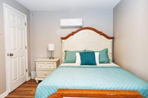 Newly Renovated Small Town Retreat