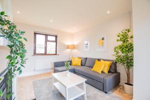 City Centre House With Parking