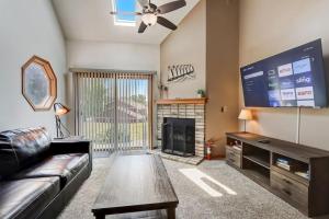 Grace Jo Vacation Home at Tamarack Highland 5