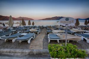 Romance Beach Hotel