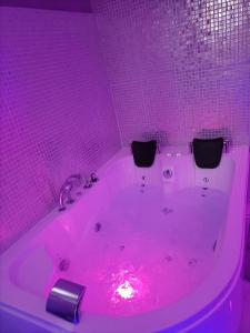 B&B / Chambres d'hotes L-instant Romance : Le glamour : photos des chambres