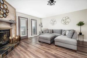 High End Lake Luxury On 2 Floors Boat Slip