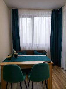 Forest View Studio D25