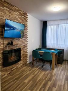 Forest View Studio D25