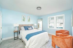 Steps to Sand Updated Bouchee Beachy Condo Deck Parking