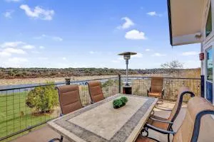 Lakeshore Haven - Spicewood