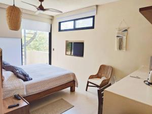 Luxury Penthouse Studio with Private Rooftop & Pool