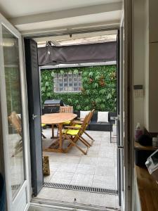 Bel Appartement terrasse privée à 5 minutes du métro