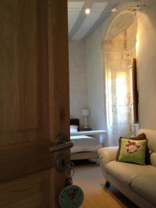 B&B / Chambres d'hotes L'Arcane Du Bellay : Chambre Quadruple avec Salle de Bains Privative