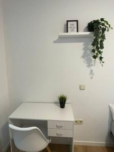 Juan Pantoja, apartamento en metro Alvarado