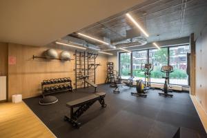 Business Park Blue Studio by BookingHost