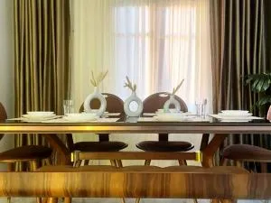 Tony HOUSE - Naj‘ al Madābb