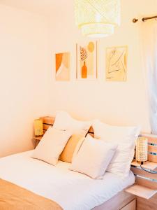 Appartements OASIS - 10 min from Disney, Free Parking, Self-Checkin : photos des chambres