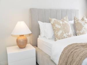 Elcaro Luxury Villas-Urban Taupe