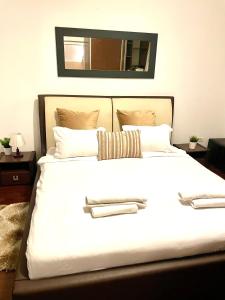 Baroq Central City Apartment