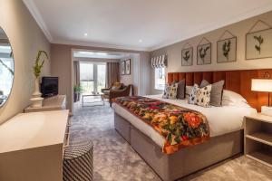 Garden Suite room in Borrowdale Gates Hotel