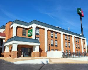 HomeTowne Studios by Red Roof Prattville - 2hvězdičkové hotely ve městě Prattville