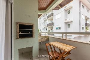 Apto 2Qts a 650m da praia no centrinho LIB203