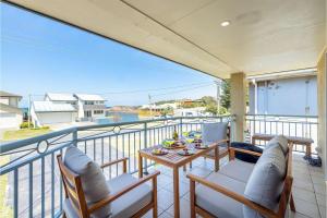 Bel Air, 8A Ocean Ave - pet friendly, water views and air con