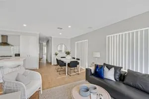 MOSS1 - Bunbury Chic Villa Retreat by the Beach - North Boyanup