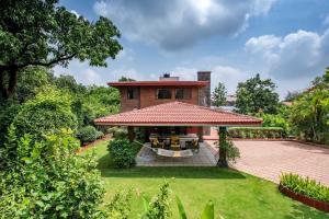 StayVistas Woodstone Villa - 5BHK with Private Pool & Gazebo