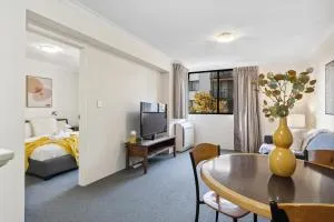 Riverside Elegance Central 1BR 1BA Apartment - Perth