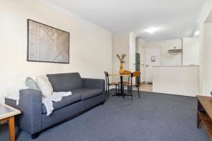 Riverside Elegance Central 1BR 1BA Apartment