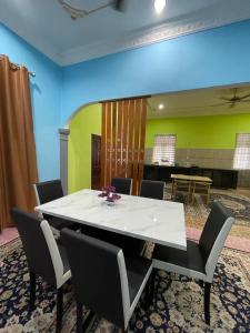 HOMESTAY Teratak Besut (HA)